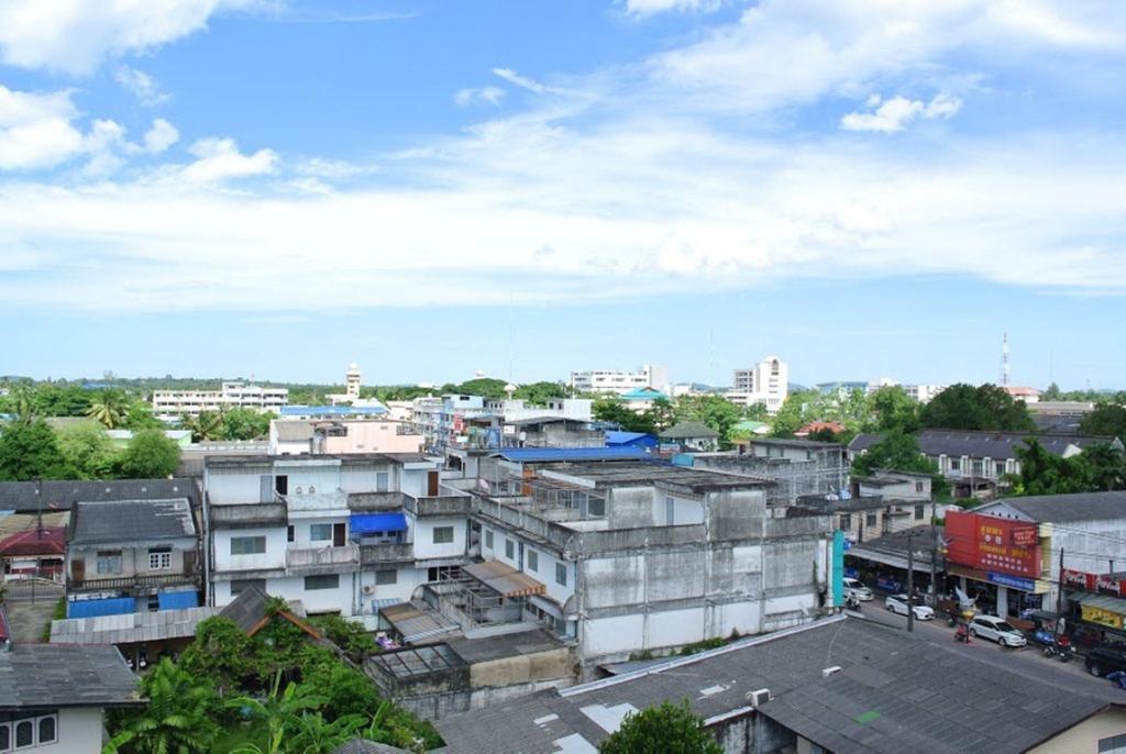 Euro Boutique Hotel Chumphon Exterior photo